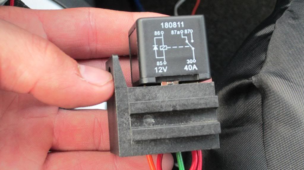 How To Install Footwell Lights With Relay and Fused! PIC HEAVY MG